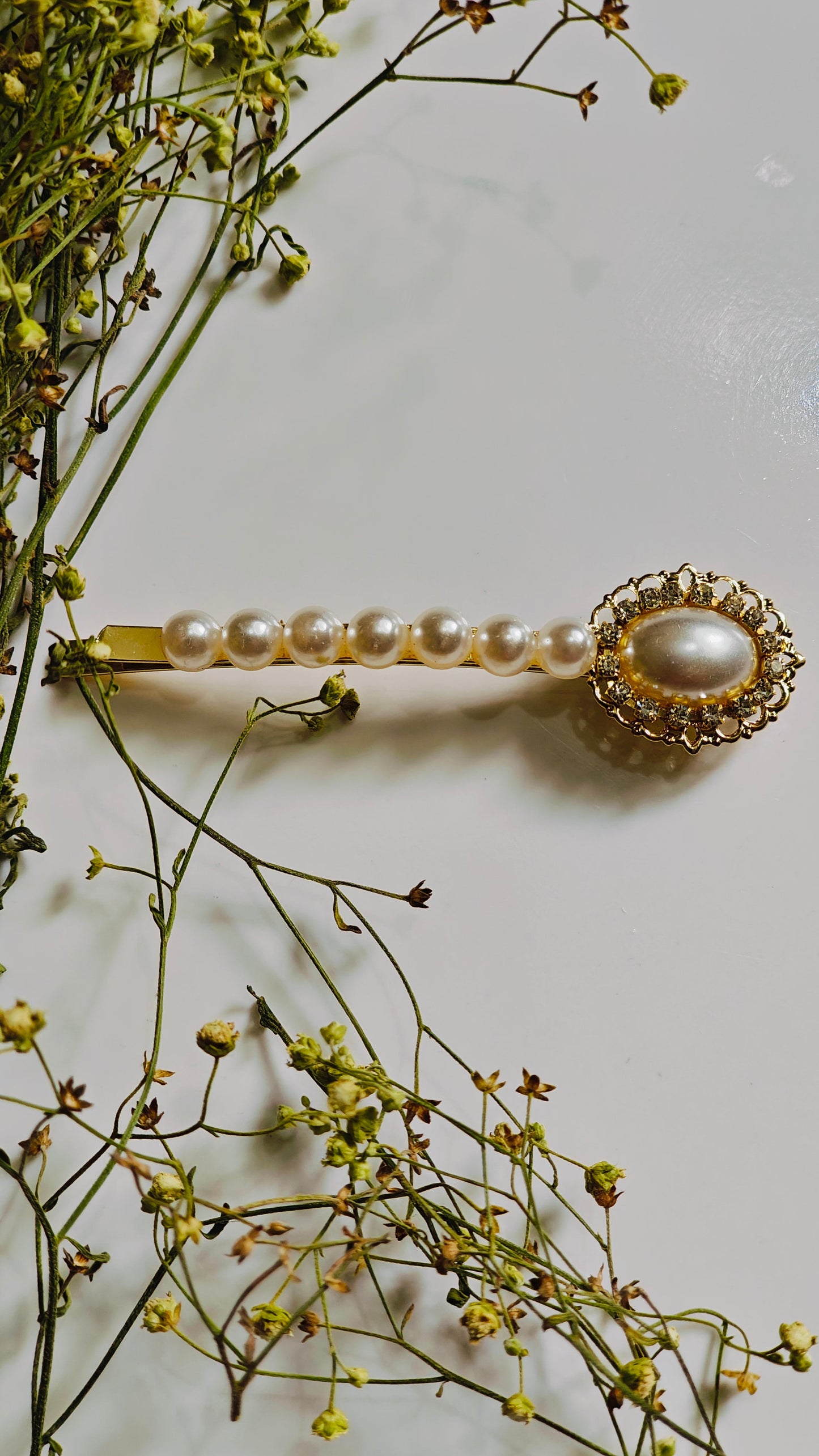 Elegant Pearl & Gem Hair Clip - Randomly any 2