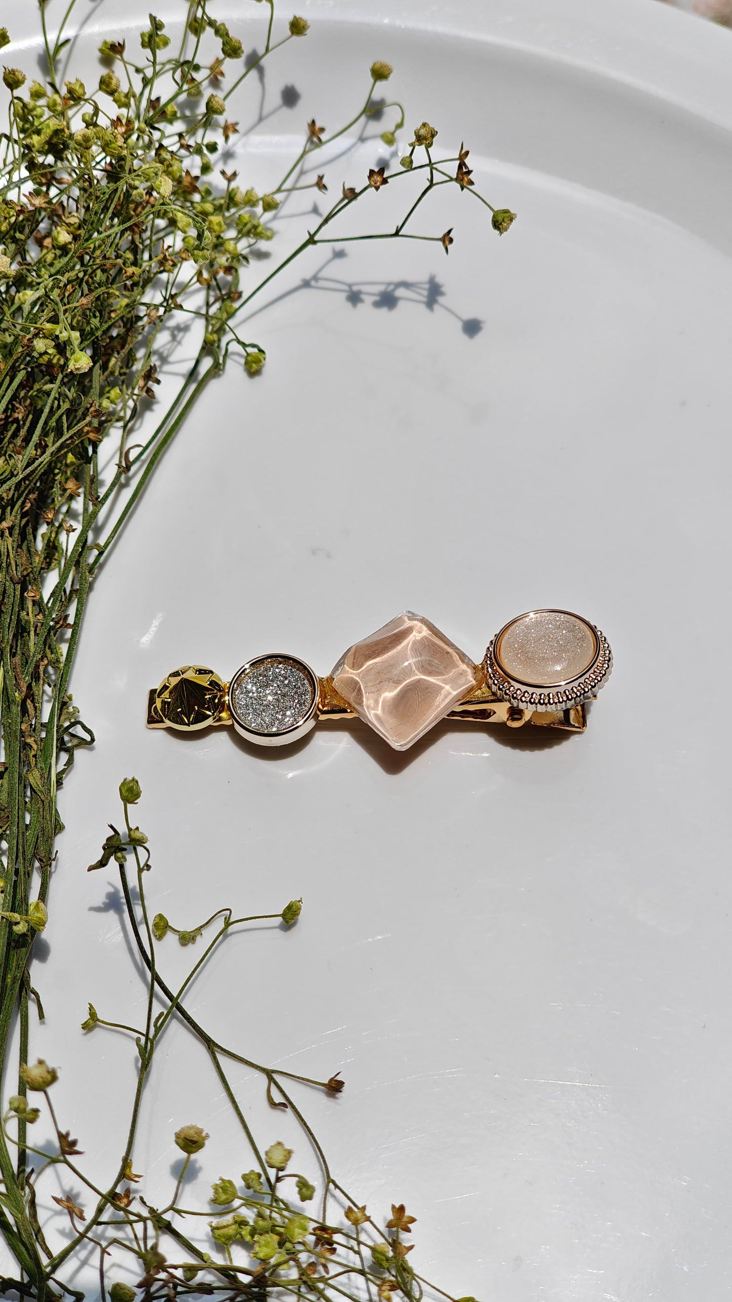 Elegant Pearl & Gem Hair Clip - Randomly any 2