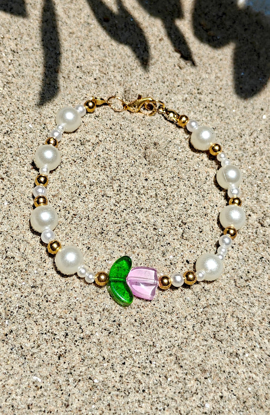 Tulip Bloom Pearl Beaded Bracelet