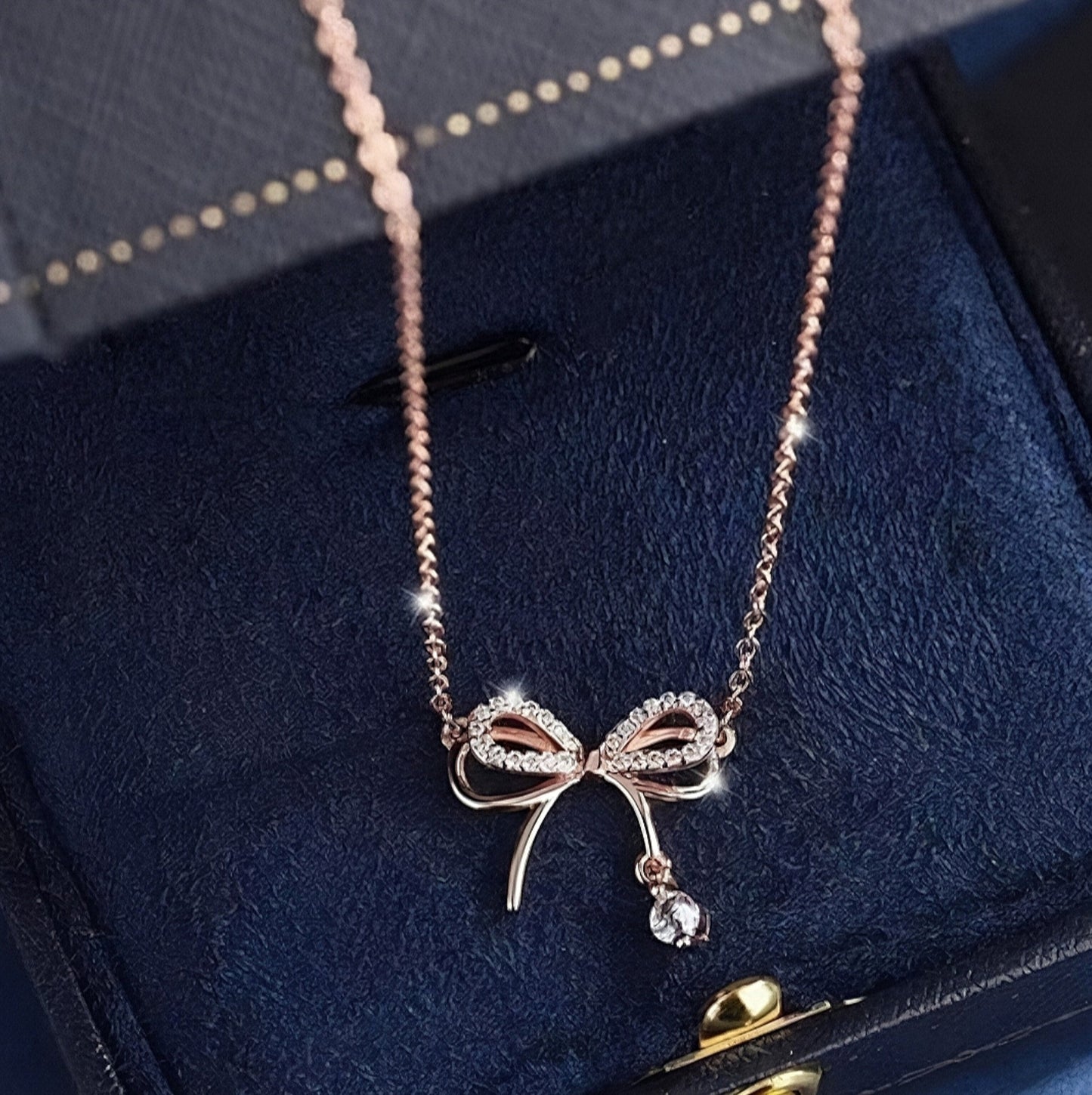 BOW PENDENT NECKLACE (Rose Gold)