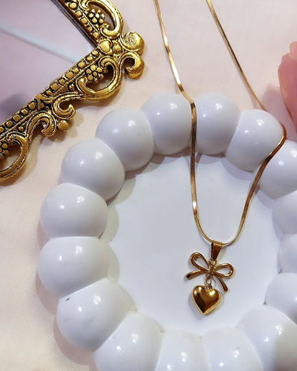 BOW HEART PENDENT NECKLACE (Gold Platted)